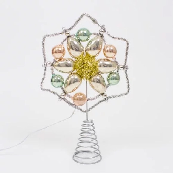 LC Lauren Conrad Other - LC Lauren Conrad Gold and Pink LED Tree Topper